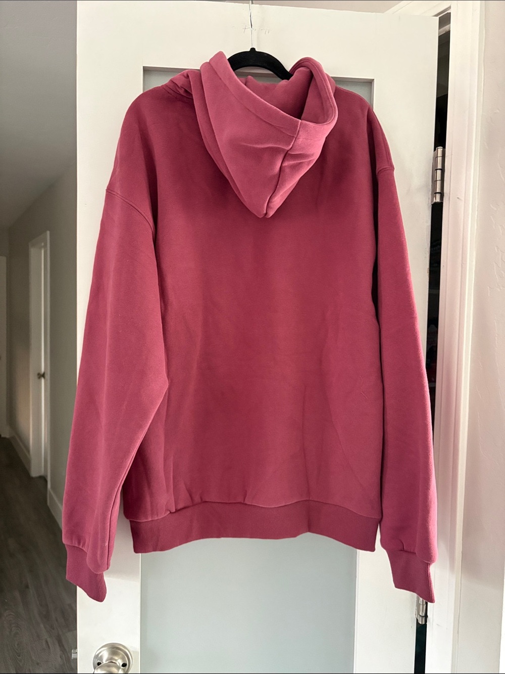 Comfrt Minimalist Hoodie – Mega size medium Berry - Picture 6 of 6